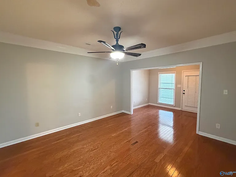 2410 Brookline Ct SW — Photo 17