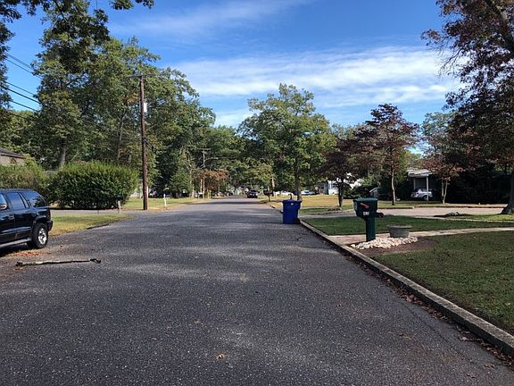 4th image of 49 Cedarwood Dr