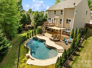 980 Autumn Glen Ct, Lake Wylie, SC 29710