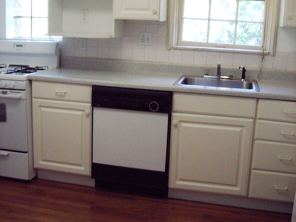 2nd image of 51 Topton Way