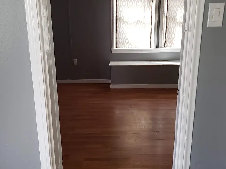 2128R N Pershing Ave — Photo 13