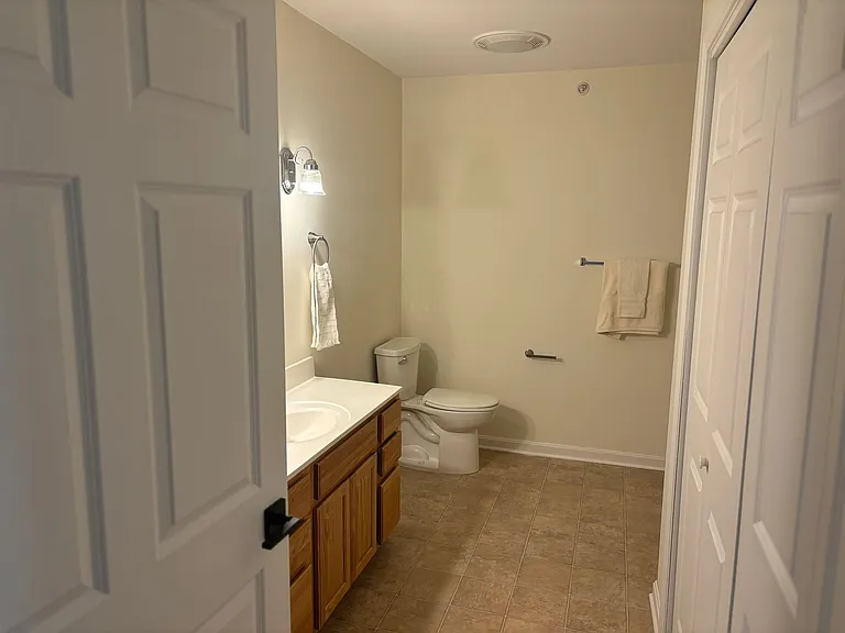 4 Commonwealth Dr — Photo 58
