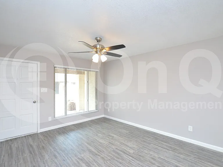 785 N Arrowhead Dr #2 — Photo 5