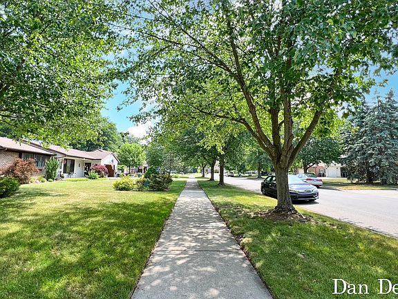 2nd image of 4157 Cummings Ct NW