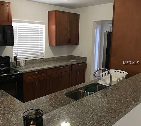 5th image of 21508 Edgewater Dr