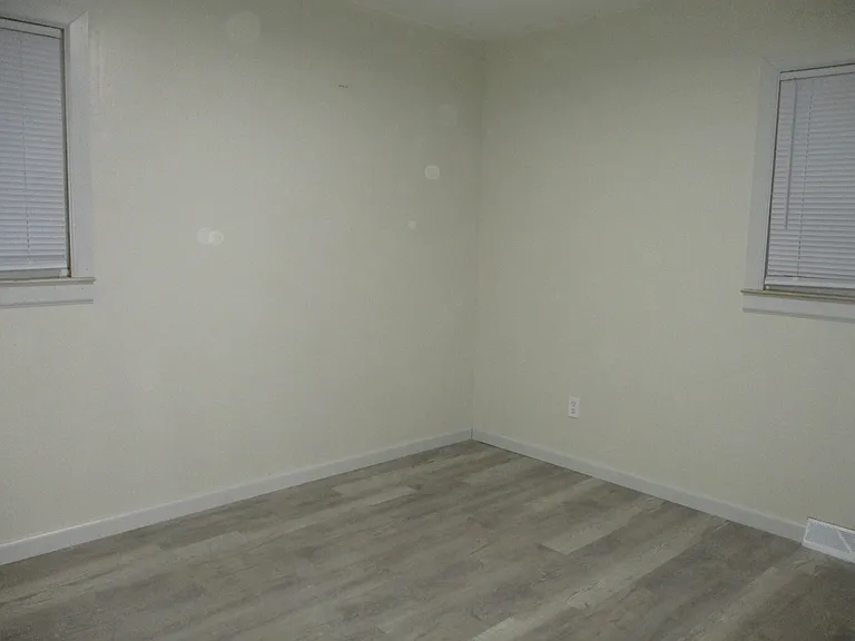 268 Gansevoort Blvd — Photo 15