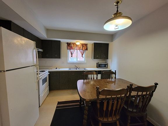 3rd image of 10110 Puttington Dr APT A