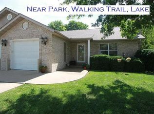 411 Easy St, Marine, IL 62061
