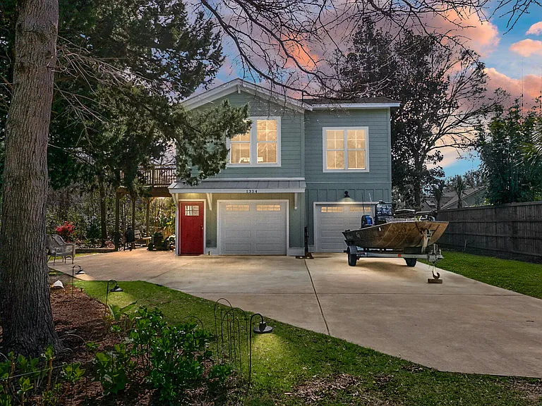 1354 Bluebird Dr — Photo 1