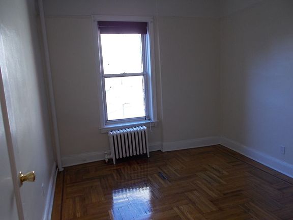 5th image of 434 Park Pl #C3