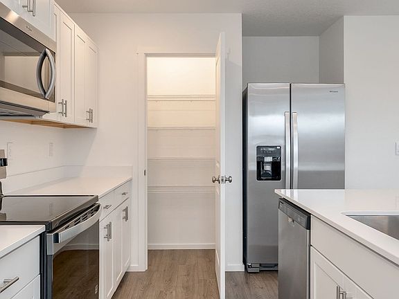 5th image of 11107 SE 19th St