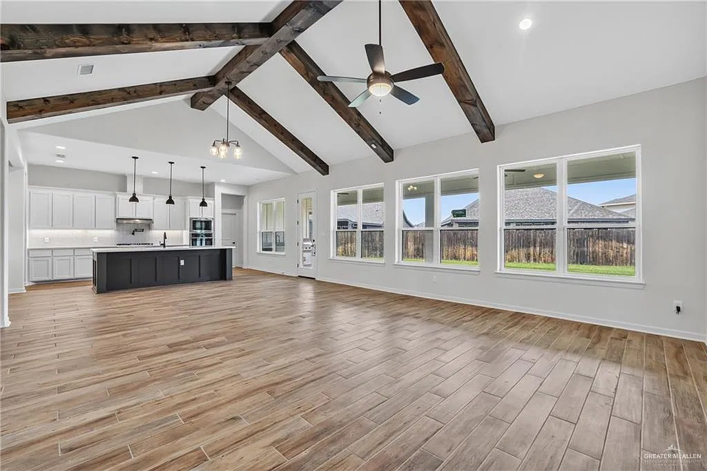 4 bed, 3.0 bath, 2706 sqft, $3,600 — Photo 3
