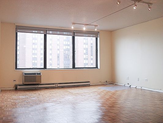 1st image of 1601 3rd Ave APT 27J