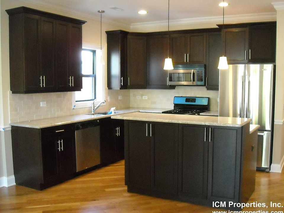 1st image of 3229 N Kenmore Ave #3TT