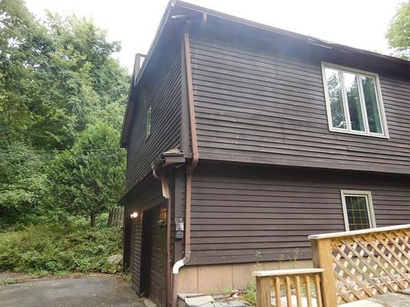 2nd image of 5 Old Amherst Rd #B