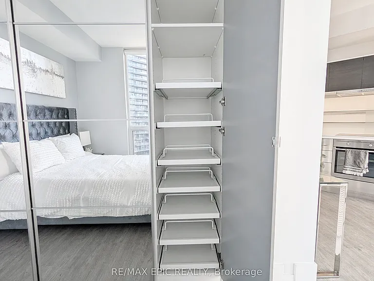 45 Charles St E #2309 — Photo 12