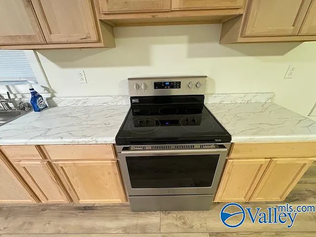 1410 Wells Ave SE — Photo 9