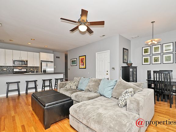 Kitchen / Living Room
