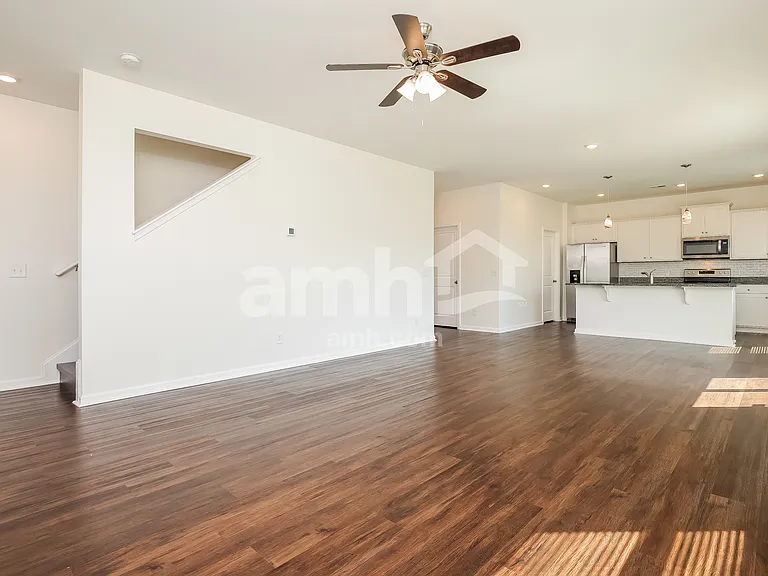 203 Bushwood Dr — Photo 7