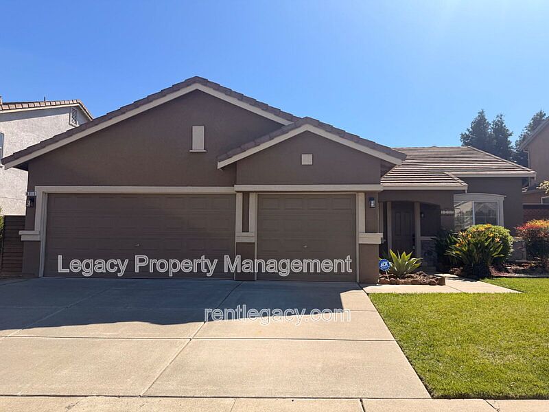 1st image of 4711 Summerset Dr
