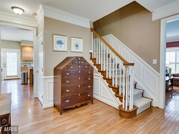 2nd image of 6607 Oak Rock Ct