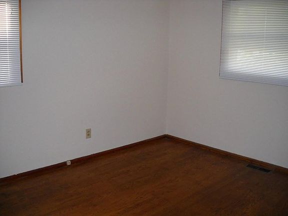 2nd image of 890 Rogers Ln