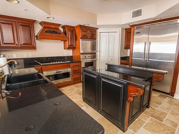 2nd image of 161 Majestic Bay Ave Unit 503