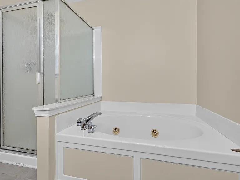 17222 Westmill Ln — Photo 7