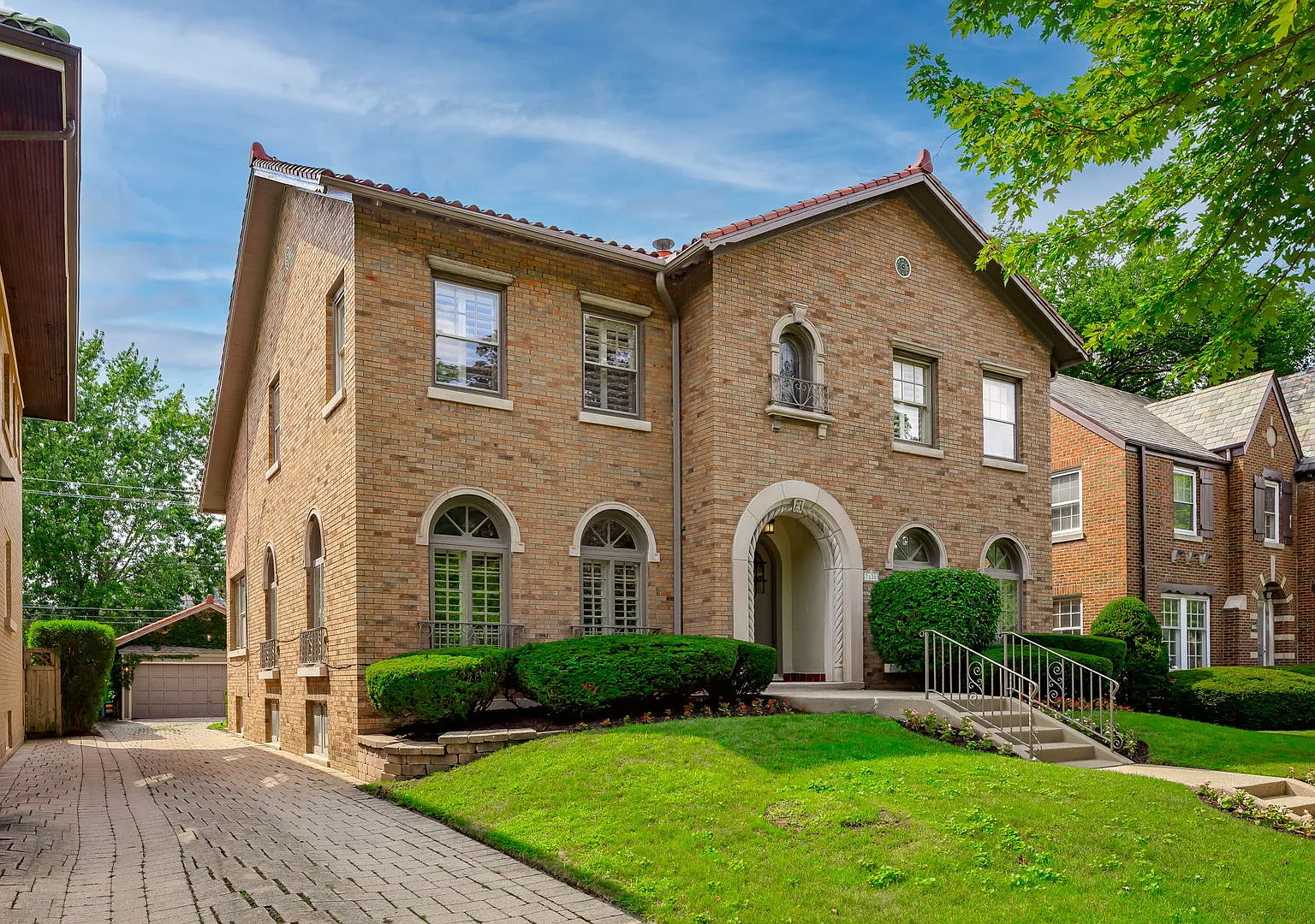 4 bed, 3.5 bath, 2944 sqft, $6,750 — Photo 1