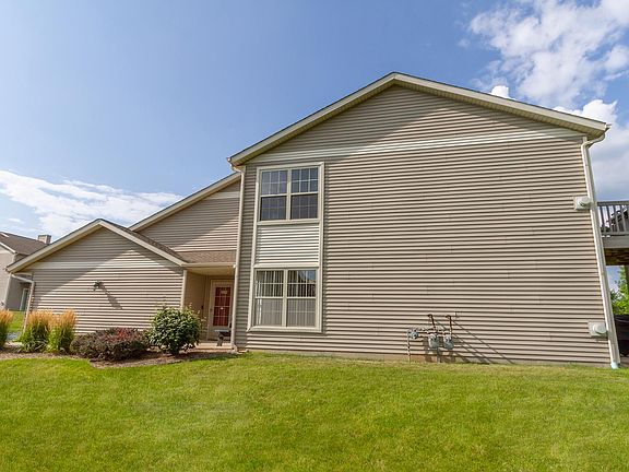 3rd image of 960 Arvle Cir #960