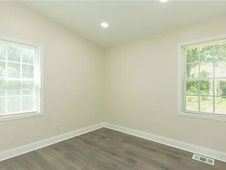 1645 Abner Ter NW — Photo 17