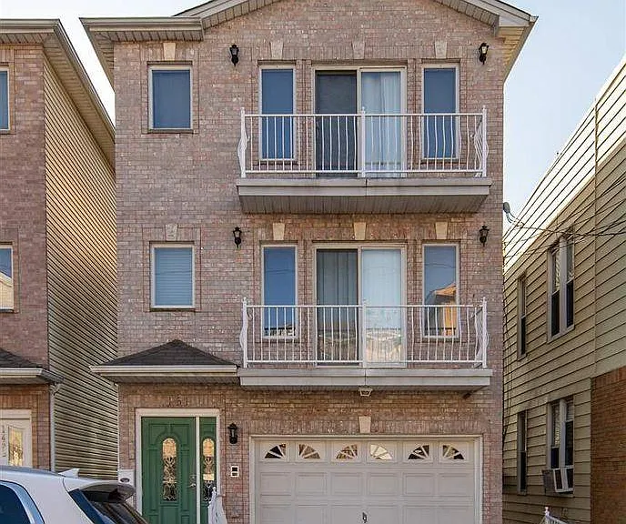 151 Columbia Ave — Photo 1
