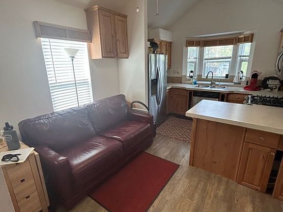 4th image of 514 N Sawyer St #39A