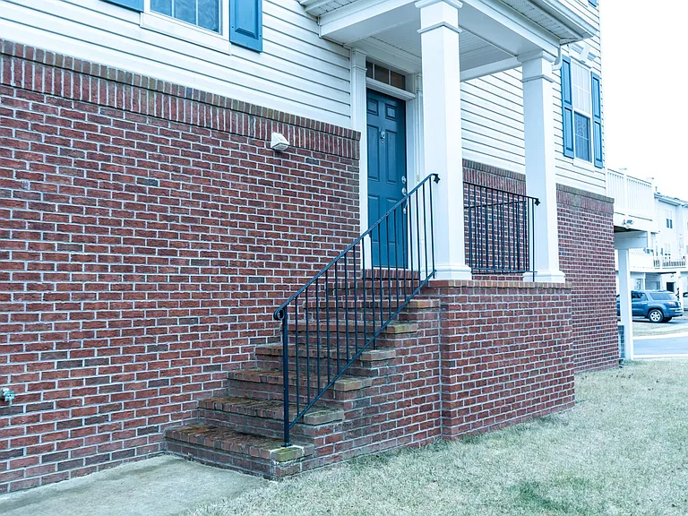 25095 Croxley Green Sq — Photo 83