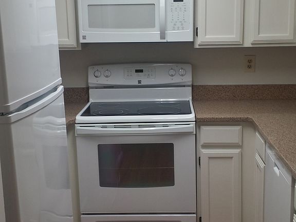 2nd image of 2400 Clarendon Blvd APT 1007