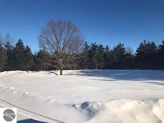 4th image of 11908 Country Acres Dr