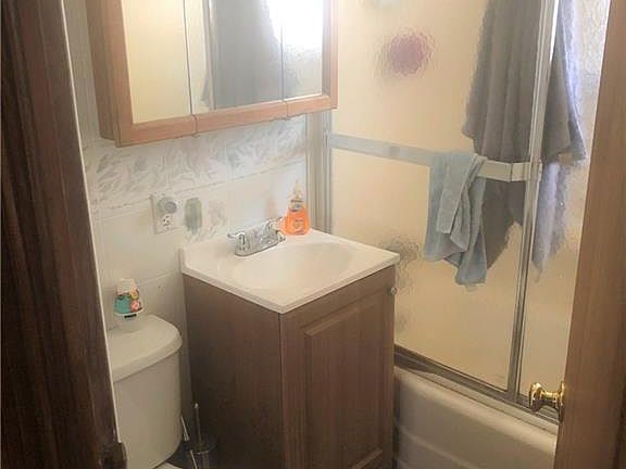 5th image of 155 Lochland Dr