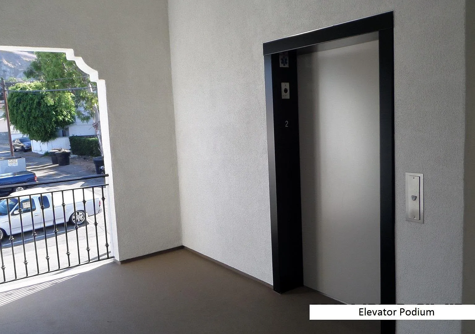 2 bed, 2.5 bath, 1320 sqft, $4,185 — Photo 4