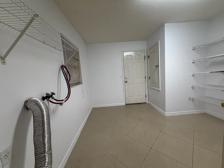 6759 Krenson Oaks Cir — Photo 13