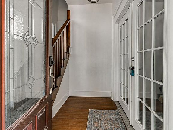 4th image of 812 NW 21st St