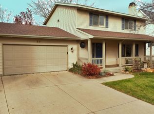 221 Burning Bush Ln, Midland, MI 48642