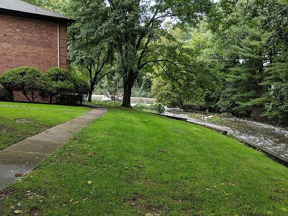 3rd image of 66B Lakeside Dr #66B