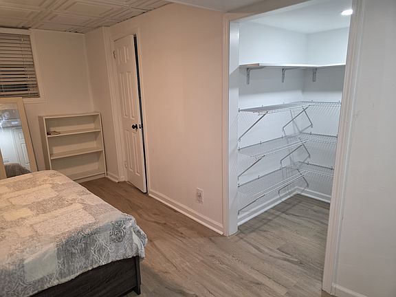 5th image of 2317 Crestcliff Dr #Basement