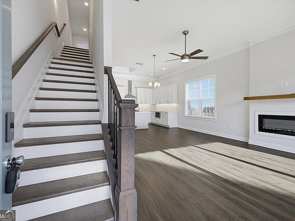 4th image of 661 Stickley Oak Way