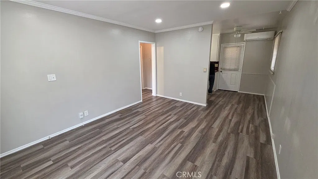 1 bed, 500 sqft, $2,100 — Photo 4