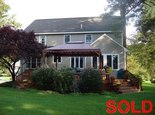 60 Lake Ridge Dr, Taunton, MA 02780