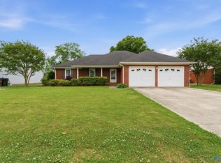 2305 Winthrop Dr SW, Decatur, AL 35603