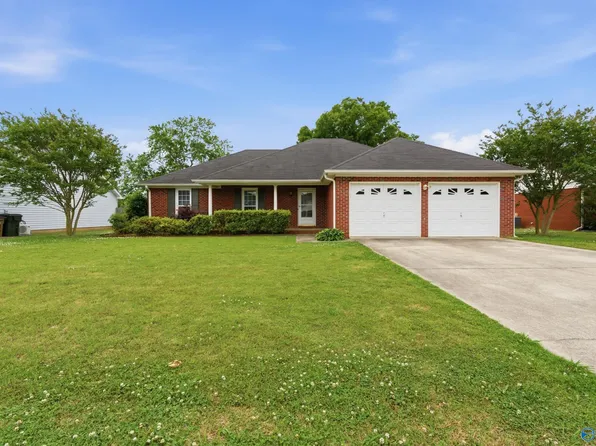 2305 Winthrop Dr SW, Decatur, AL 35603