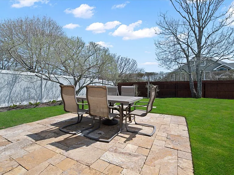 25 Gardners Ln — Photo 25