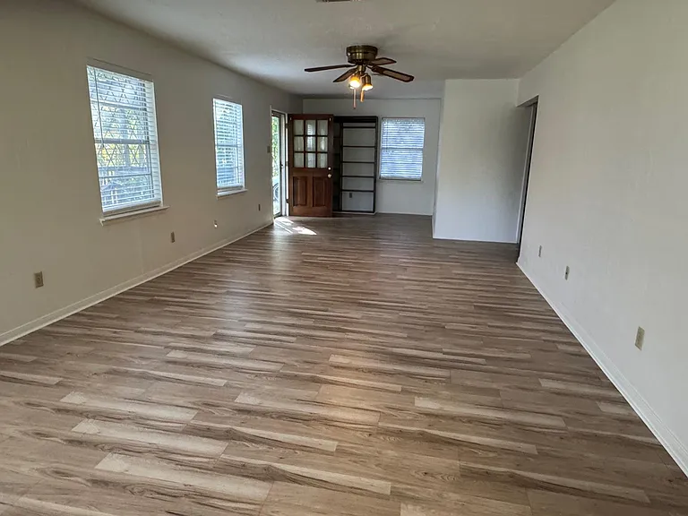 18121 Atkinson Ln — Photo 12